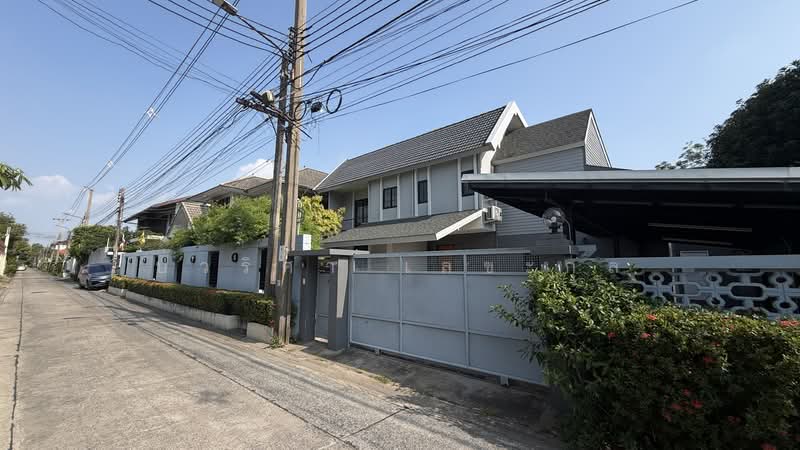 บ้านเดี่ยวให้เช่าบรรยากาศเงียบสงบ เป็นส่วนตัว รัชดา 32 | 5 ห้องนอน ใกล้ MRT ลาดพร้าว, กรุงเทพ, จันทรเกษม, จตุจักร, กรุงเทพ, 283 ตร.ม., บ้านเดี่ยว ให้เช่า, โดย Pawarisa Lekhakula, 500336233 - DDproperty.com