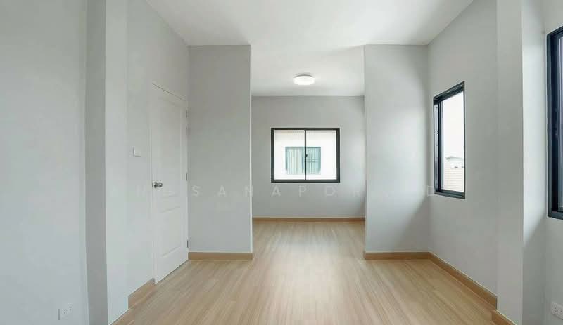 Living Park Rama 5, Nonthaburi, Bang Sri Mueang 1 Road, Bang Sri Muang, Muang Nonthaburi, Nonthaburi, 5 Bedrooms, 212 sqm, Townhouse For Sale, by Angsanaporn D, 500336283 - DDproperty.com