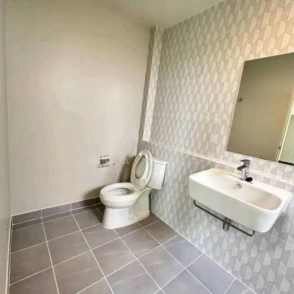 Baan Klang Muang Ramintra 83 Station, Bangkok, 16 Kanchanaphisek Road, Ram Inthra, Khan Na Yao, Bangkok, 4 Bedrooms, 218 sqm, Townhouse For Rent, by Pranisa Jirathongpoon, 500336285 - DDproperty.com