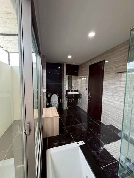 Perfect Masterpiece Sukhumvit 77, Samut Prakan, Soi Mu Ban Perfect Place Sukhumvit 77, Rachathewa, Bang Plee, Samut Prakan, 4 Bedrooms, 300 sqm, Single Detached House For Sale, by Pranisa Jirathongpoon, 500336302 - DDproperty.com