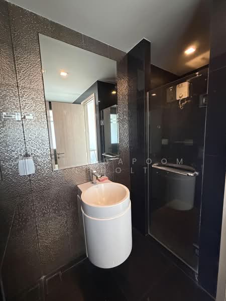 Rhythm Sukhumvit 36-38, Bangkok, 55 Soi Sukhumvit 36, Sukhumvit Road, Phra Kanong, Khlong Toei, Bangkok, 1 Bedroom, 50 sqm, Condo For Rent, by Kitsadapoom Wanpholthong, 500336333 - DDproperty.com