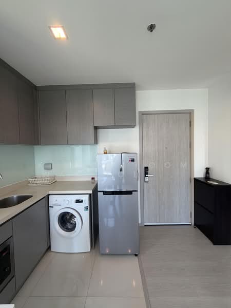 Rhythm Sukhumvit 36-38, Bangkok, 55 Soi Sukhumvit 36, Sukhumvit Road, Phra Kanong, Khlong Toei, Bangkok, 1 Bedroom, 50 sqm, Condo For Rent, by Kitsadapoom Wanpholthong, 500336333 - DDproperty.com