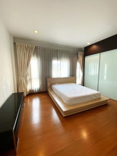 Baan Klang Muang Swiss Town Kaset-Nawamin, Bangkok, Soi Moobaan Klang Mueng, Chorake Bua, Lat Phrao, Bangkok, 3 Bedrooms, 190 sqm, Townhouse For Rent, by นัฐพงค์ มณีอัครเนตร, 500336370 - DDproperty.com