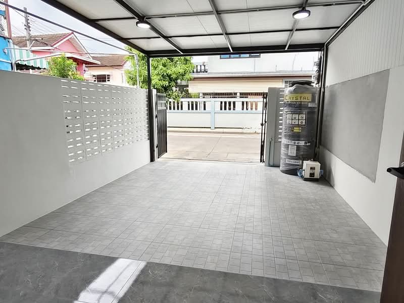 บ้านหลังริม หมู่บ้าน ระเบียงทอง 3 ถนนเทพรักษ์ สายไหม ใกล้ บิ๊กซี สะพานใหม่, กรุงเทพ, เทพรักษ์, คลองถนน, สายไหม, กรุงเทพ, 110 ตร.ม., ทาวน์เฮ้าส์ ขาย, โดย บุษบากร (เจี๊ยบ), 500336416 - DDproperty.com