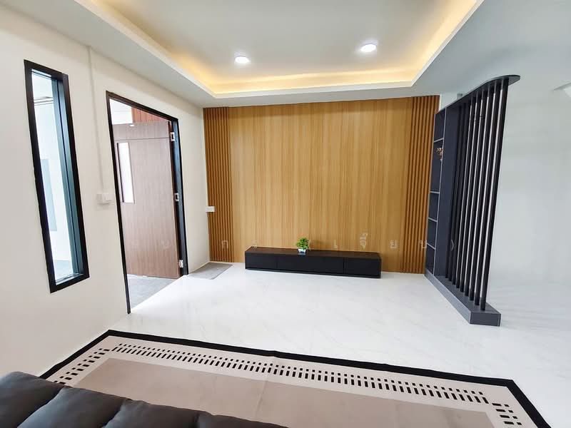 บ้านหลังริม หมู่บ้าน ระเบียงทอง 3 ถนนเทพรักษ์ สายไหม ใกล้ บิ๊กซี สะพานใหม่, Bangkok, เทพรักษ์, Khlong Tanon, Sai Mai, Bangkok, 2 Bedrooms, 110 sqm, Townhouse For Sale, by บุษบากร (เจี๊ยบ), 500336416 - DDproperty.com