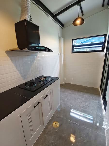 บ้านหลังริม หมู่บ้าน ระเบียงทอง 3 ถนนเทพรักษ์ สายไหม ใกล้ บิ๊กซี สะพานใหม่, กรุงเทพ, เทพรักษ์, คลองถนน, สายไหม, กรุงเทพ, 110 ตร.ม., ทาวน์เฮ้าส์ ขาย, โดย บุษบากร (เจี๊ยบ), 500336416 - DDproperty.com