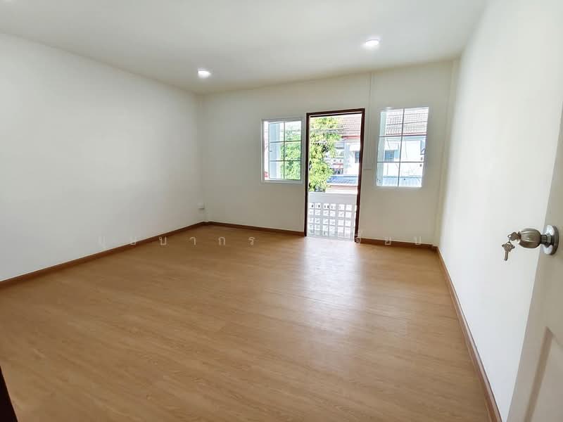 บ้านหลังริม หมู่บ้าน ระเบียงทอง 3 ถนนเทพรักษ์ สายไหม ใกล้ บิ๊กซี สะพานใหม่, Bangkok, เทพรักษ์, Khlong Tanon, Sai Mai, Bangkok, 2 Bedrooms, 110 sqm, Townhouse For Sale, by บุษบากร (เจี๊ยบ), 500336416 - DDproperty.com