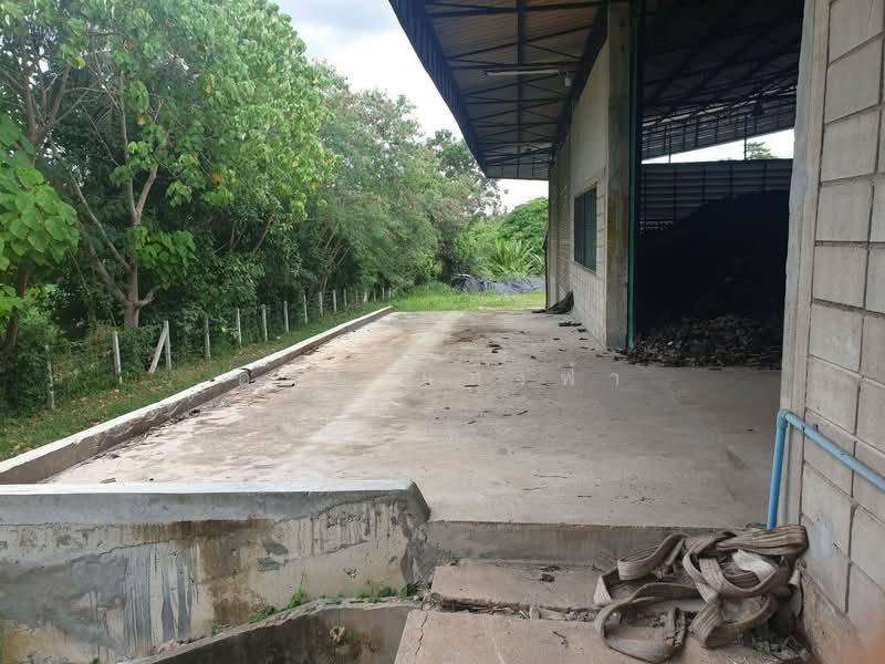 ให้เช่าที่ดิน5ไร่กว่า พร้อมโกดัง1800 ตรม. หนองขาม ศรีราชา, Chon Buri (Pattaya), Nong - Kham, Si Racha, Chon Buri (Pattaya), , 1,800 sqm, Warehouse/Factory For Rent, by Dusit Saengfa, 500336443 - DDproperty.com
