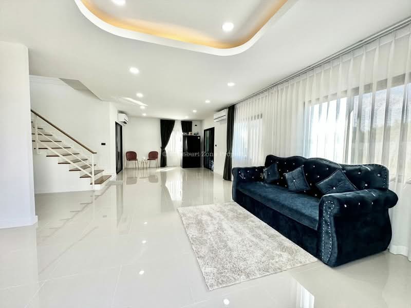 ขายบ้านเดี่ยวหลังใหญ่ พื้นที่เยอะมาก ม.มณีรินทร์ไพรเวทซี่ ศรีราชา, Chon Buri (Pattaya), Nong - Kham, Si Racha, Chon Buri (Pattaya), 4 Bedrooms, 450 sqm, Single Detached House For Sale, by Dusit Saengfa, 500336446 - DDproperty.com