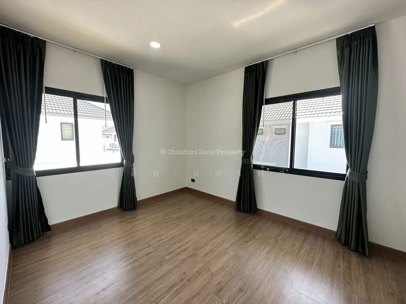 ขายบ้านเดี่ยวหลังใหญ่ พื้นที่เยอะมาก ม.มณีรินทร์ไพรเวทซี่ ศรีราชา, Chon Buri (Pattaya), Nong - Kham, Si Racha, Chon Buri (Pattaya), 4 Bedrooms, 450 sqm, Single Detached House For Sale, by Dusit Saengfa, 500336446 - DDproperty.com