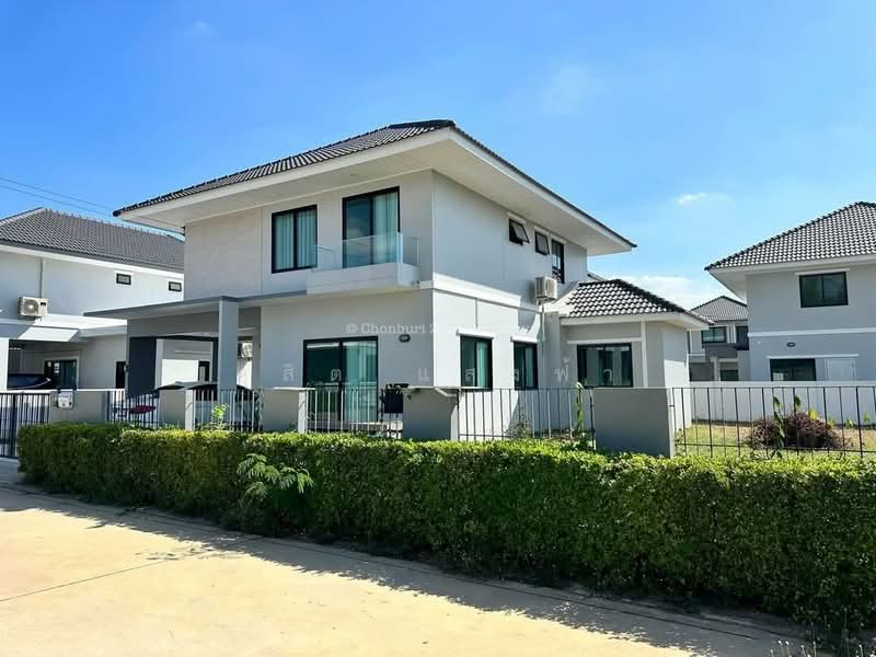 ขายบ้านเดี่ยวหลังใหญ่ พื้นที่เยอะมาก ม.มณีรินทร์ไพรเวทซี่ ศรีราชา, Chon Buri (Pattaya), Nong - Kham, Si Racha, Chon Buri (Pattaya), 4 Bedrooms, 450 sqm, Single Detached House For Sale, by Dusit Saengfa, 500336446 - DDproperty.com