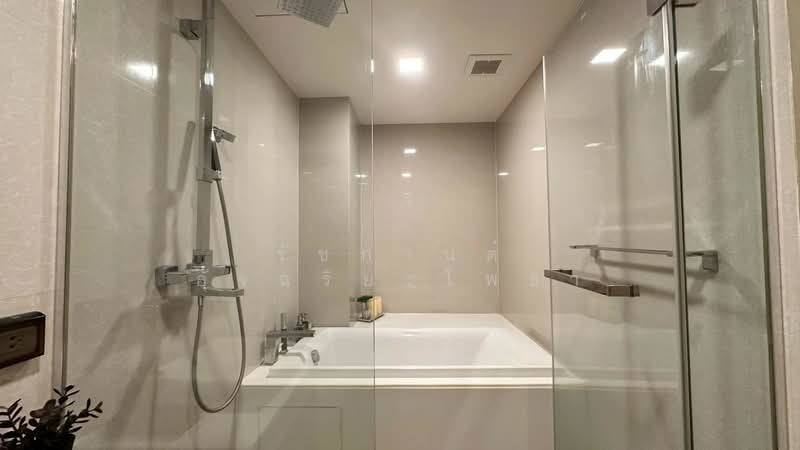 Liv @ 49, Bangkok, 9 Sukhumvit 49 Rd, Khlong Tan Nua, Watthana, Bangkok, 2 Bedrooms, 82 sqm, Condo For Rent, by รัชกานต์ อัจฉริยะโพธา, 500336451 - DDproperty.com