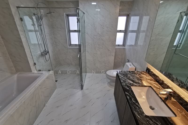 Raj Mansion, Bangkok, 31-33 Soi Sukhumvit 20, Khlong Toei, Bangkok, 4 Bedrooms, 380 sqm, Condo For Rent, by Ailada Ngamsri, 500336460 - DDproperty.com