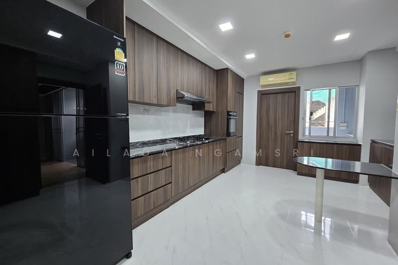 Raj Mansion, Bangkok, 31-33 Soi Sukhumvit 20, Khlong Toei, Bangkok, 4 Bedrooms, 380 sqm, Condo For Rent, by Ailada Ngamsri, 500336460 - DDproperty.com