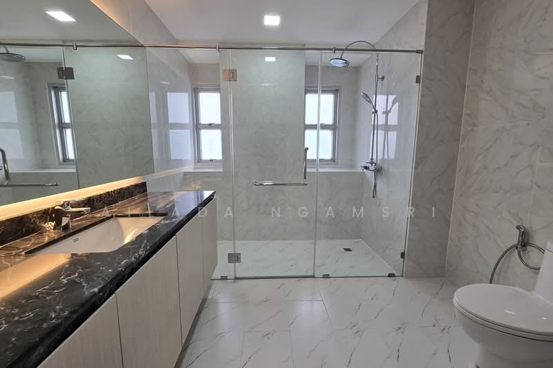 Raj Mansion, Bangkok, 31-33 Soi Sukhumvit 20, Khlong Toei, Bangkok, 4 Bedrooms, 380 sqm, Condo For Rent, by Ailada Ngamsri, 500336460 - DDproperty.com
