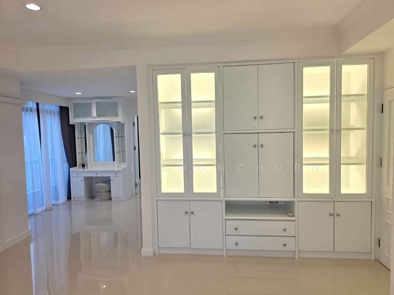 The Waterford Thonglor 11, Bangkok, 219 Soi Thonglor Sukhumvit Road, Khlong Tan Nua, Watthana, Bangkok, 3 Bedrooms, 400 sqm, Condo For Rent, by Thiti Boonchurn, 500336464 - DDproperty.com
