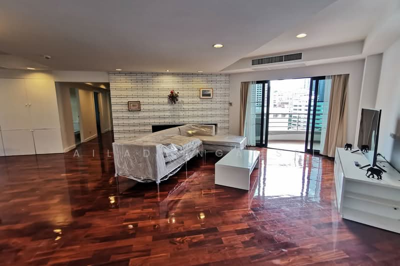 Cosmo Villa, Bangkok, 33 ซอยสุขุมวิท 12 ถนนสุขุมวิท แขวง/เขตคลองเตย กทม., Khlong Toei, Bangkok, 3 Bedrooms, 250 sqm, Condo For Rent, by Ailada Ngamsri, 500336465 - DDproperty.com