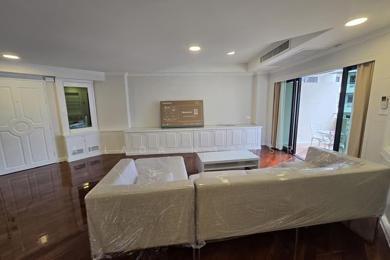 Cosmo Villa (คอสโม่ วิลล่า), กรุงเทพ, 33 ซอยสุขุมวิท 12 ถนนสุขุมวิท แขวง/เขตคลองเตย กทม., คลองเตย, คลองเตย, กรุงเทพ, 250 ตร.ม., คอนโด ให้เช่า, โดย Ailada Ngamsri, 500336465 - DDproperty.com