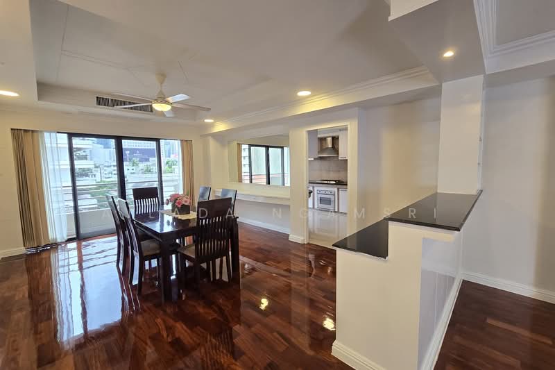 Cosmo Villa, Bangkok, 33 ซอยสุขุมวิท 12 ถนนสุขุมวิท แขวง/เขตคลองเตย กทม., Khlong Toei, Khlong Toei, Bangkok, 3 Bedrooms, 250 sqm, Condo For Rent, by Ailada Ngamsri, 500336465 - DDproperty.com