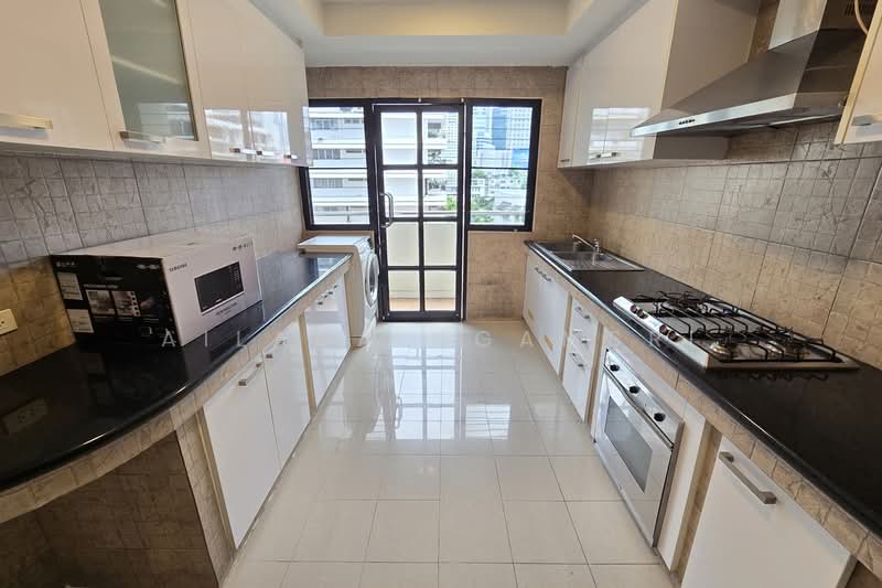 Cosmo Villa, Bangkok, 33 ซอยสุขุมวิท 12 ถนนสุขุมวิท แขวง/เขตคลองเตย กทม., Khlong Toei, Khlong Toei, Bangkok, 3 Bedrooms, 250 sqm, Condo For Rent, by Ailada Ngamsri, 500336465 - DDproperty.com