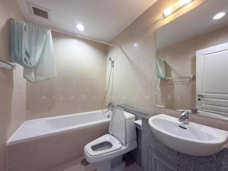 Prasanmitr Thani Tower, Bangkok, Soi Sukhumvit 23, Khlongtoei Nua, Watthana, Bangkok, 3 Bedrooms, 220 sqm, Condo For Rent, by Ailada Ngamsri, 500336466 - DDproperty.com