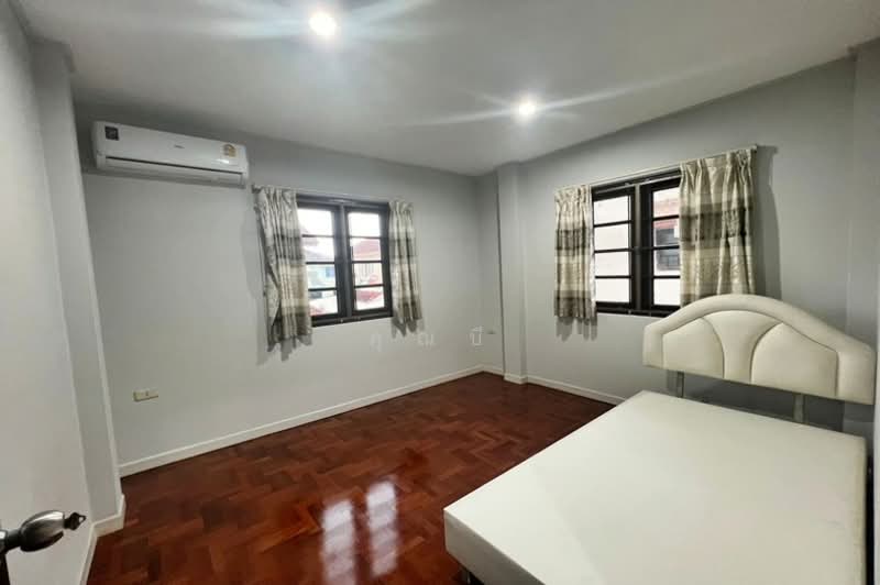 Chaiyapruek Ramintra-Watcharapol, Bangkok, 100 Sukhaphiban 5 Road, O-Ngoen, Sai Mai, Bangkok, 3 Bedrooms, 200 sqm, Single Detached House For Sale, by คุณบี, 500336467 - DDproperty.com