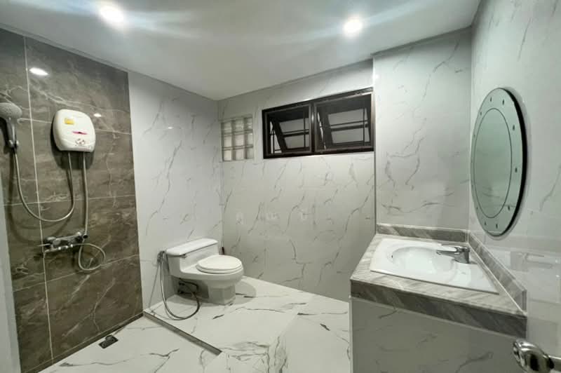 Chaiyapruek Ramintra-Watcharapol, Bangkok, 100 Sukhaphiban 5 Road, O-Ngoen, Sai Mai, Bangkok, 3 Bedrooms, 200 sqm, Single Detached House For Sale, by คุณบี, 500336467 - DDproperty.com