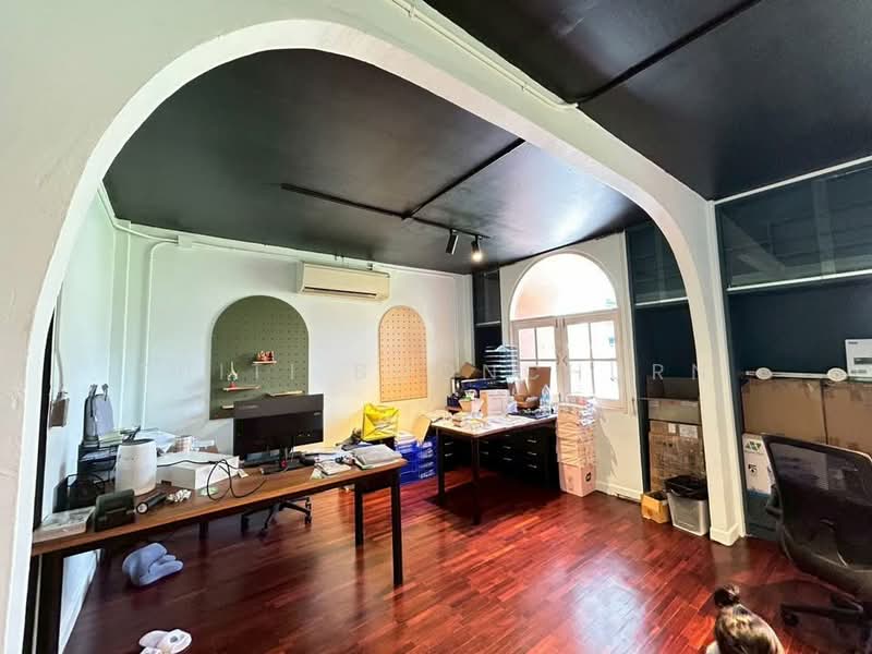 Townhouse, Sathorn, Near BTS Chong Nonsi, Bangkok, Silom, Bang Rak, Bangkok, 4 Bedrooms, 250 sqm, Townhouse For Rent, by Thiti Boonchurn, 500336468 - DDproperty.com