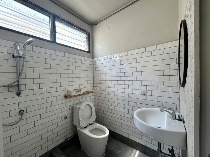 Townhouse, Sathorn, Near BTS Chong Nonsi, Bangkok, Silom, Bang Rak, Bangkok, 4 Bedrooms, 250 sqm, Townhouse For Rent, by Thiti Boonchurn, 500336468 - DDproperty.com