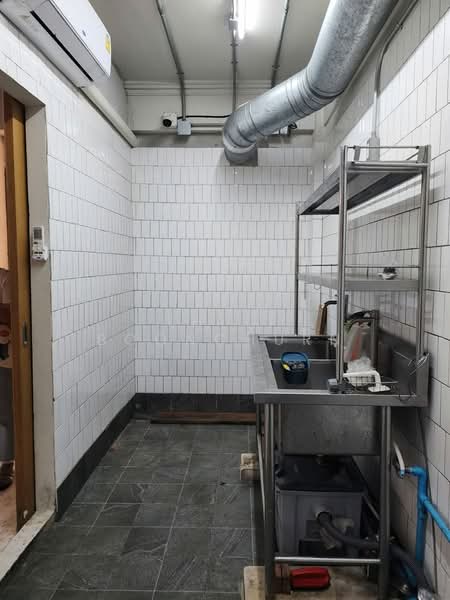 Townhouse, Sathorn, Near BTS Chong Nonsi, Bangkok, Silom, Bang Rak, Bangkok, 4 Bedrooms, 250 sqm, Townhouse For Rent, by Thiti Boonchurn, 500336468 - DDproperty.com