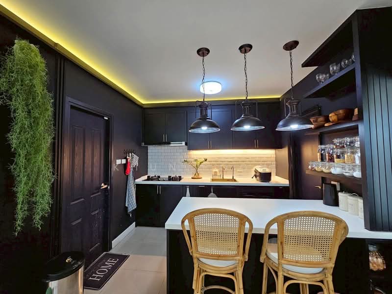 Areeya Como Bangna - Wongwaen, Samut Prakan, Mahachai Road, Bangphli Yai, Bang Plee, Samut Prakan, 4 Bedrooms, 168 sqm, Semi-Detached House (Twin House) For Sale, by Khun Poon, 500336496 - DDproperty.com