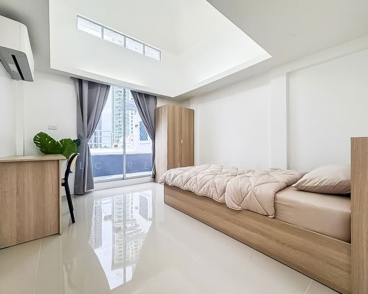 Townhouse for Sale Wongamat Beach Pattaya Sea View, Chon Buri (Pattaya), Bang Lamung, Bang Lamung (Pattaya), Chon Buri (Pattaya), 3 Bedrooms, 180 sqm, Townhouse For Sale, by PLC real estate, 500336498 - DDproperty.com