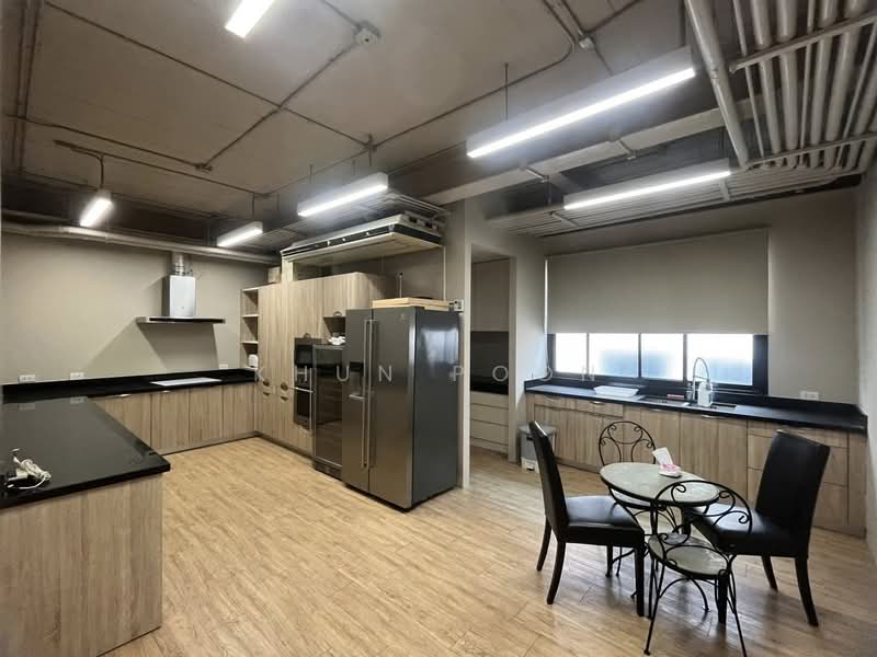 For Rent: Residential Building with Elevator in Thonglor (SPSSR229), Bangkok, ทองหล่อ23, Khlong Tan Nua, Watthana, Bangkok, 4 Bedrooms, 900 sqm, Townhouse For Rent, by Khun Poon, 500336530 - DDproperty.com