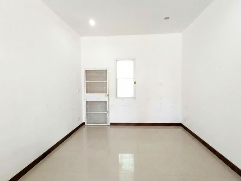 บ้านพลารมย์ บ้างฉาง-หาดพลา, Rayong, Phla, Ban Chang, Rayong, 2 Bedrooms, 100 sqm, Semi-Detached House (Twin House) For Sale, by The Best Property โอ๊ต, 500336561 - DDproperty.com