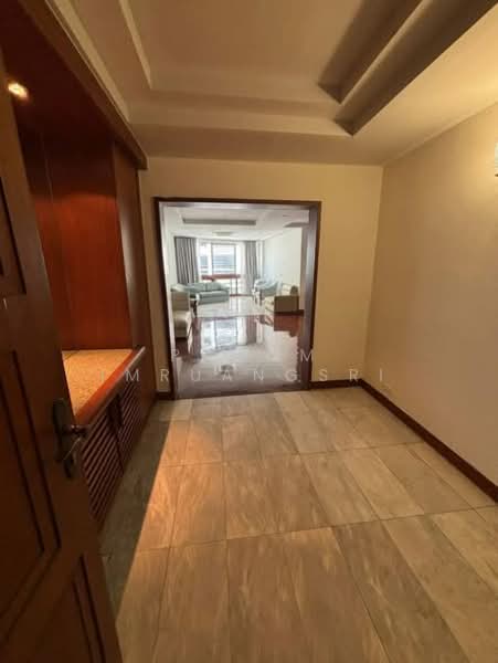 President Park Sukhumvit 24, Bangkok, 99 Sukhumvit 24 Alley, Khlongtoei Nua, Watthana, Bangkok, 3 Bedrooms, 223 sqm, Condo For Rent, by Phoom Imruangsri, 500336584 - DDproperty.com