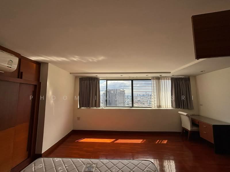 President Park Sukhumvit 24, Bangkok, 99 Sukhumvit 24 Alley, Khlongtoei Nua, Watthana, Bangkok, 3 Bedrooms, 223 sqm, Condo For Rent, by Phoom Imruangsri, 500336584 - DDproperty.com