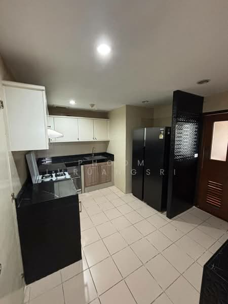 President Park Sukhumvit 24, Bangkok, 99 Sukhumvit 24 Alley, Khlongtoei Nua, Watthana, Bangkok, 3 Bedrooms, 223 sqm, Condo For Rent, by Phoom Imruangsri, 500336584 - DDproperty.com