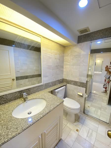 President Park Sukhumvit 24, Bangkok, 99 Sukhumvit 24 Alley, Khlongtoei Nua, Watthana, Bangkok, 3 Bedrooms, 260 sqm, Condo For Rent, by Phoom Imruangsri, 500336599 - DDproperty.com