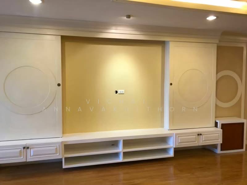 President Park Sukhumvit 24, Bangkok, 99 Sukhumvit 24 Alley, Khlongtoei Nua, Watthana, Bangkok, 3 Bedrooms, 223 sqm, Condo For Rent, by Vichai Annavakulthorn, 500336609 - DDproperty.com