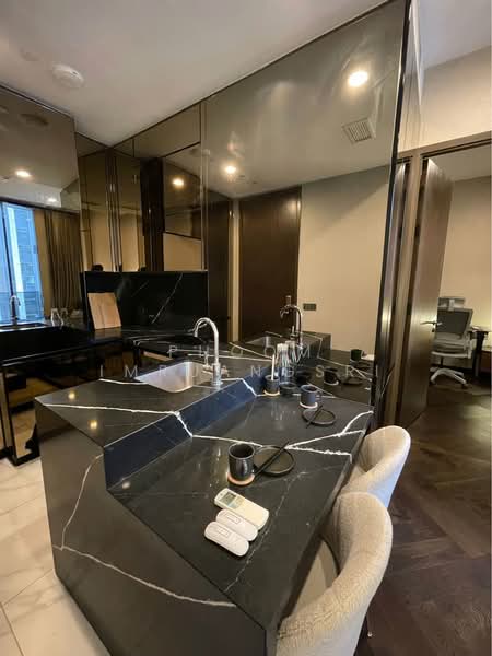 The Esse Sukhumvit 36, Bangkok, Soi Sukhumvit 36, Sukhumvit Road, Phra Kanong, Khlong Toei, Bangkok, 1 Bedroom, 39 sqm, Condo For Rent, by Phoom Imruangsri, 500336637 - DDproperty.com
