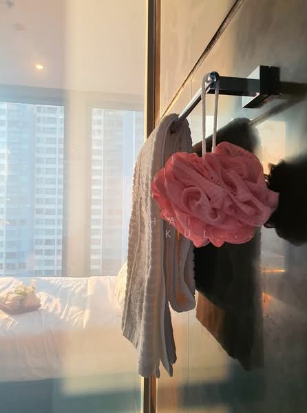 The Esse at Singha Complex, Bangkok, 1788 New Petchaburi Rd, Khlongtoei Nua, Watthana, Bangkok, 2 Bedrooms, 77 sqm, Condo For Rent, by Vichai Annavakulthorn, 500336640 - DDproperty.com