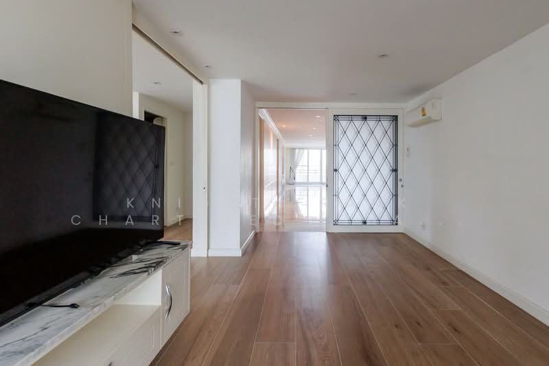 Wattana Heights, Bangkok, Sukhumvit Road, Khlongtoei Nua, Watthana, Bangkok, 4 Bedrooms, 336 sqm, Condo For Rent, by Knight Frank Chartered (Thailand) Co.,Ltd, 500336662 - DDproperty.com