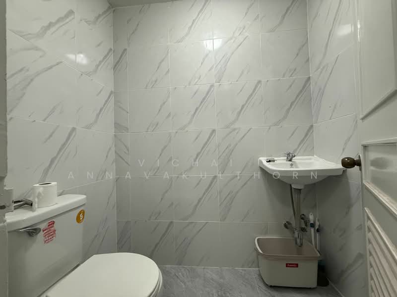 President Park Sukhumvit 24, Bangkok, 99 Sukhumvit 24 Alley, Khlongtoei Nua, Watthana, Bangkok, 3 Bedrooms, 220 sqm, Condo For Rent, by Vichai Annavakulthorn, 500336680 - DDproperty.com