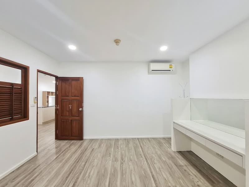 Thew River Place, Bangkok, Jaransanitwong, Bang Yi Khan, Bang Phlat, Bangkok, 3 Bedrooms, 114 sqm, Condo For Rent, by คุณรวีวรรณ อู่เงิน, 500336697 - DDproperty.com
