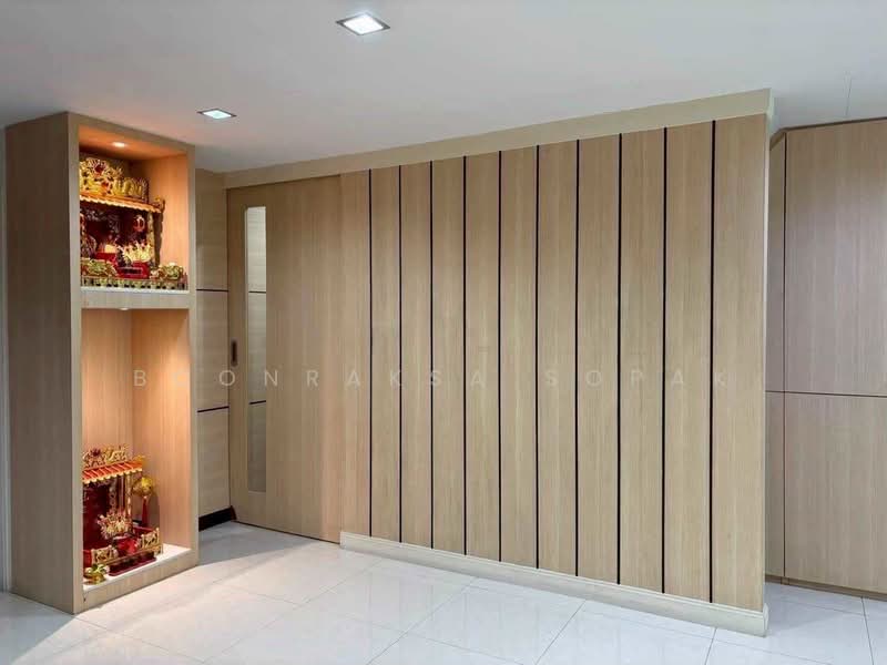 3-BR Townhouse, Bangkok, Rong Muang, Pathum Wan, Bangkok, 3 Bedrooms, 112 sqm, Townhouse For Rent, by Boonraksa Sopak, 500336704 - DDproperty.com