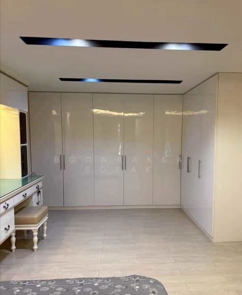 3-BR Townhouse, Bangkok, Rong Muang, Pathum Wan, Bangkok, 3 Bedrooms, 112 sqm, Townhouse For Rent, by Boonraksa Sopak, 500336704 - DDproperty.com
