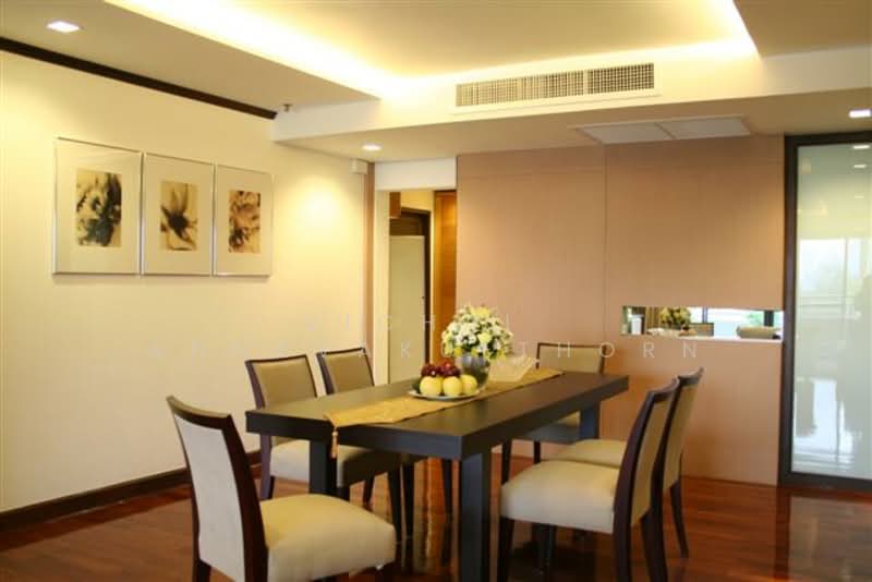 Mayfair Garden Apartment, Bangkok, 59 Soi Sukhumvit 16, Khlong Toei, Bangkok, 3 Bedrooms, 220 sqm, Condo For Rent, by Vichai Annavakulthorn, 500336783 - DDproperty.com