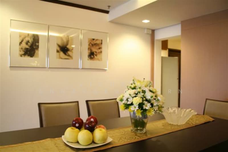 Mayfair Garden Apartment, Bangkok, 59 Soi Sukhumvit 16, Khlong Toei, Bangkok, 3 Bedrooms, 220 sqm, Condo For Rent, by Vichai Annavakulthorn, 500336783 - DDproperty.com