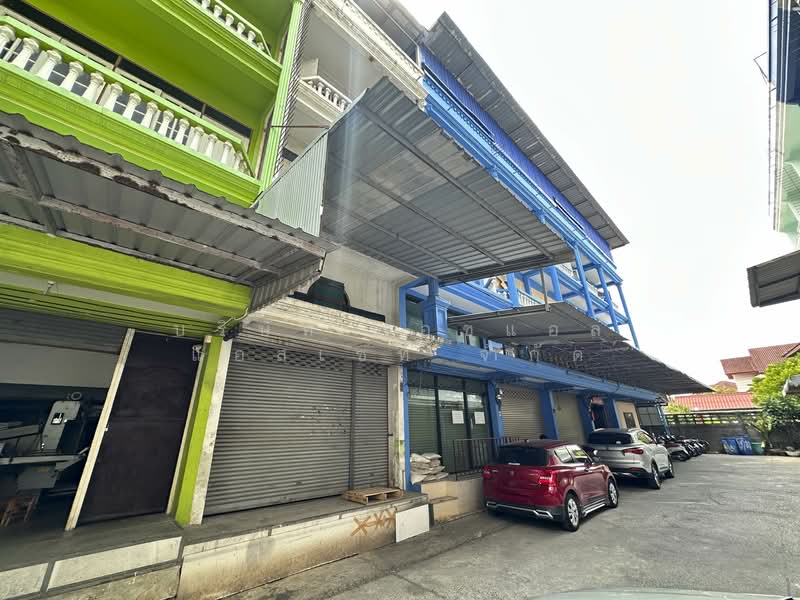 อาคารพาณิชย์ 3 ชั้น หลังการไฟฟ้า บางกรวย - ไทรน้อย, นนทบุรี, บางกรวย, บางกรวย, นนทบุรี, 224 ตร.ม., ตึกแถว-อาคารพาณิชย์ ขาย, โดย บริษัท เอชแอล แอสเซท จำกัด, 500336788 - DDproperty.com