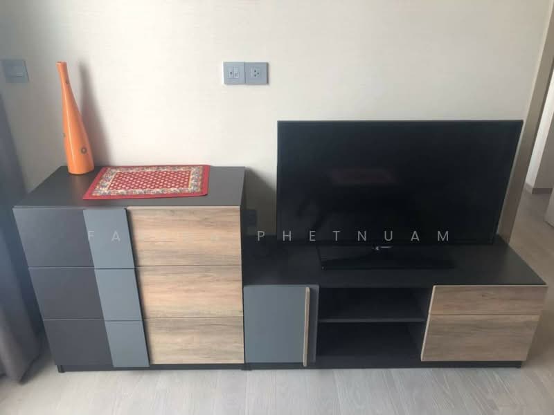 The Esse Asoke, Bangkok, 333 Soi Sukhumvit 21, Sukhumvit Road, Khlongtoei Nua, Watthana, Bangkok, 1 Bedroom, 37 sqm, Condo For Rent, by Farida Phetnuam, 500336789 - DDproperty.com